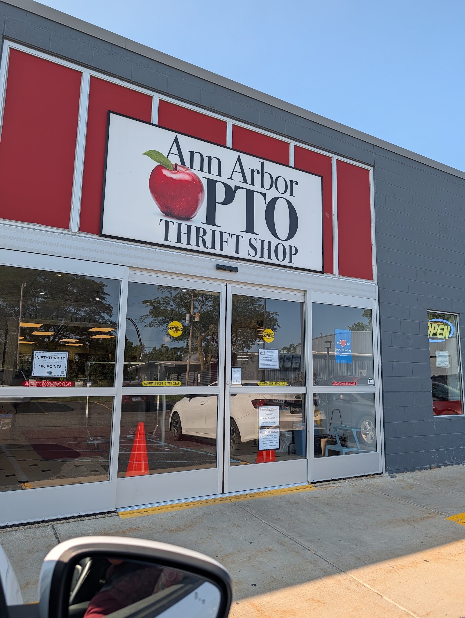 Ann Arbor PTO Thrift Shop — photo