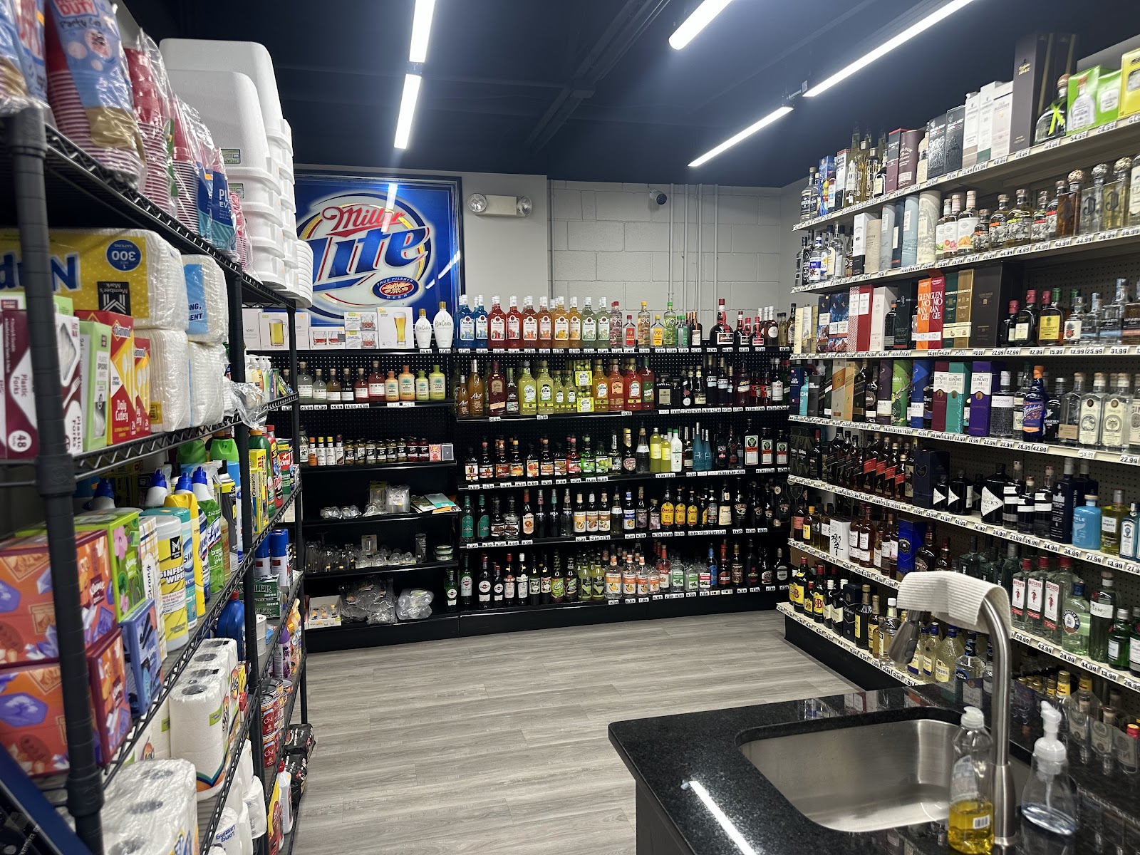 Arbor Liquor Store — photo