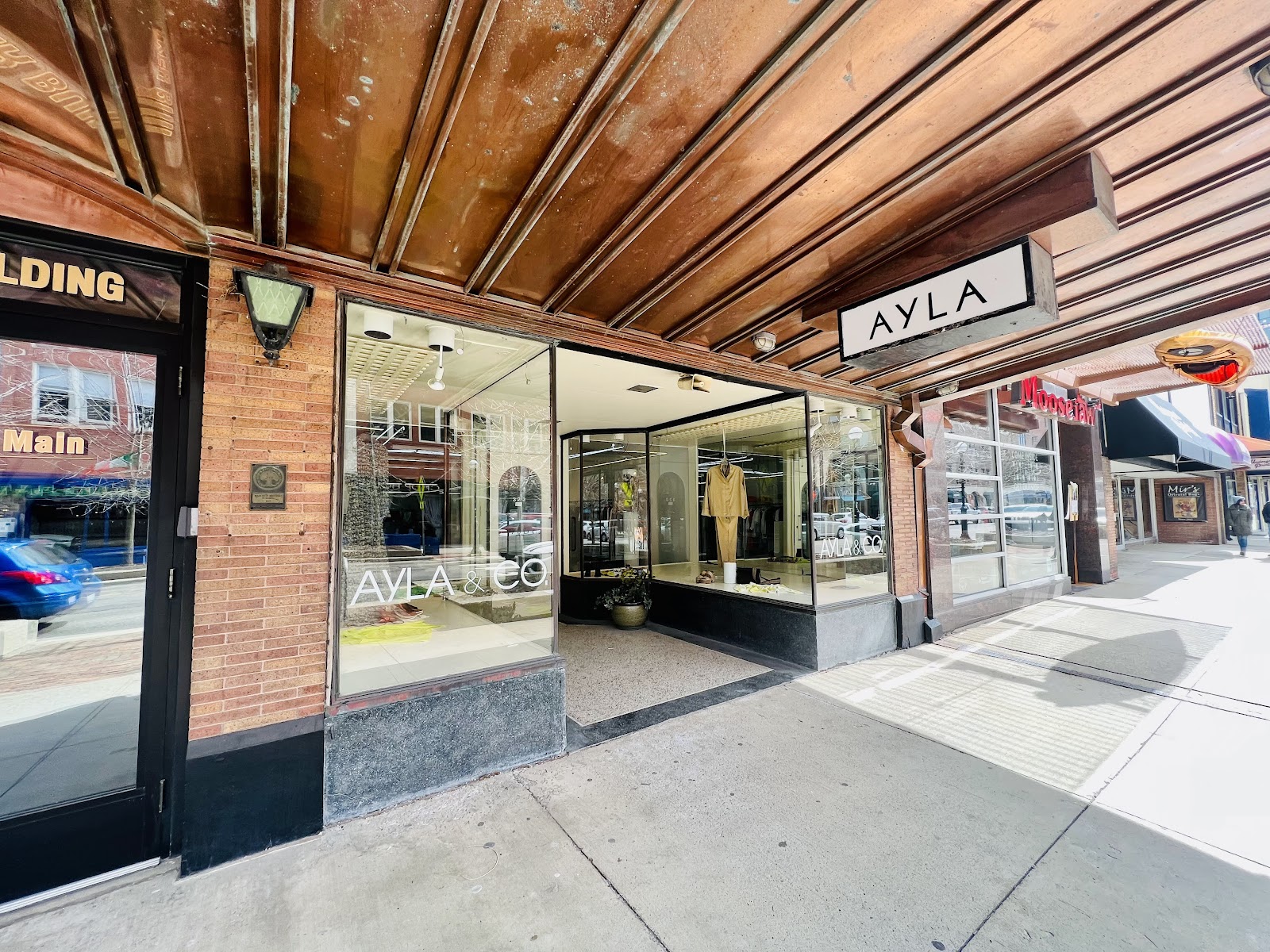 Ayla & Co — photo
