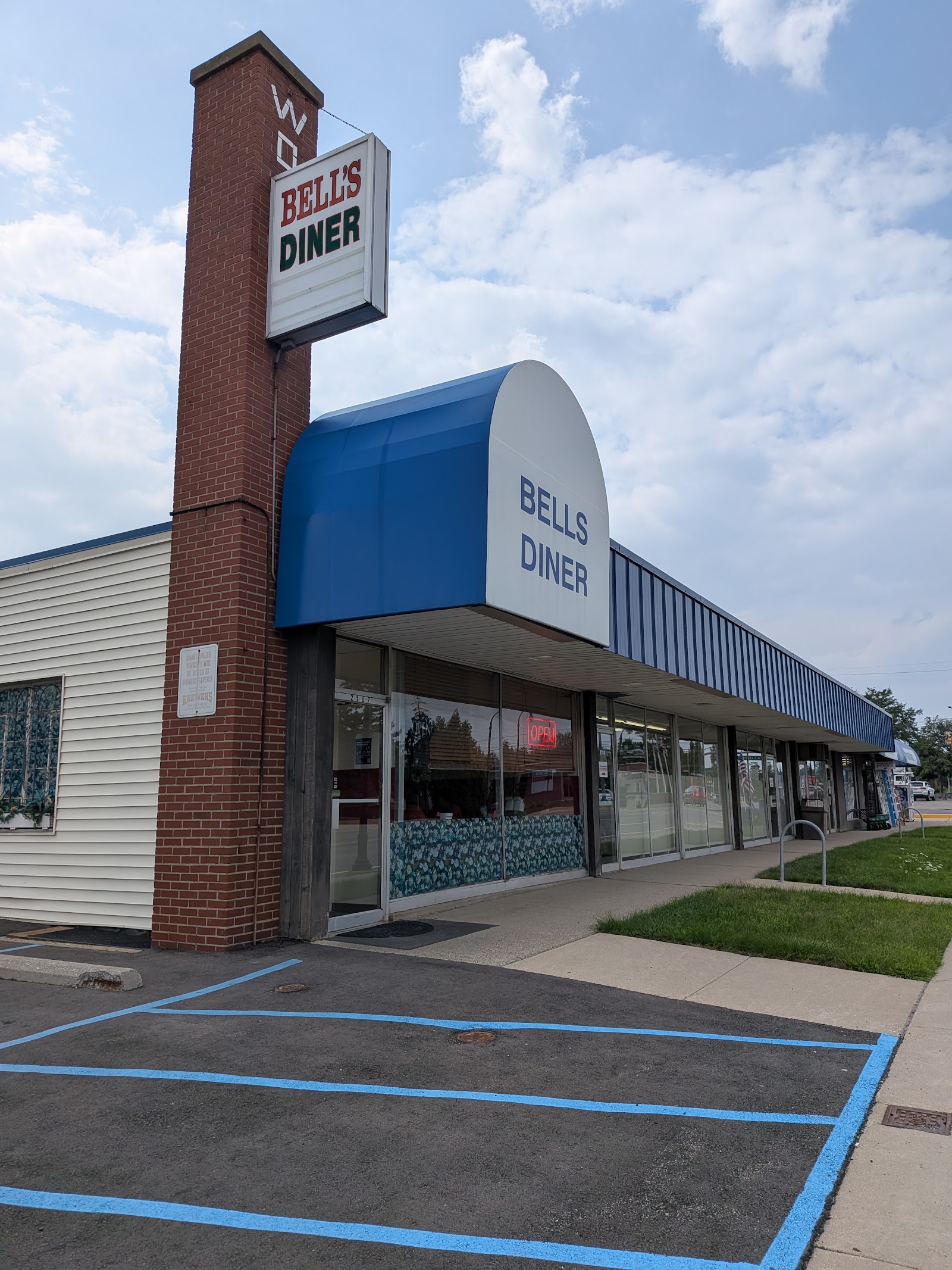 Bell's Diner — photo