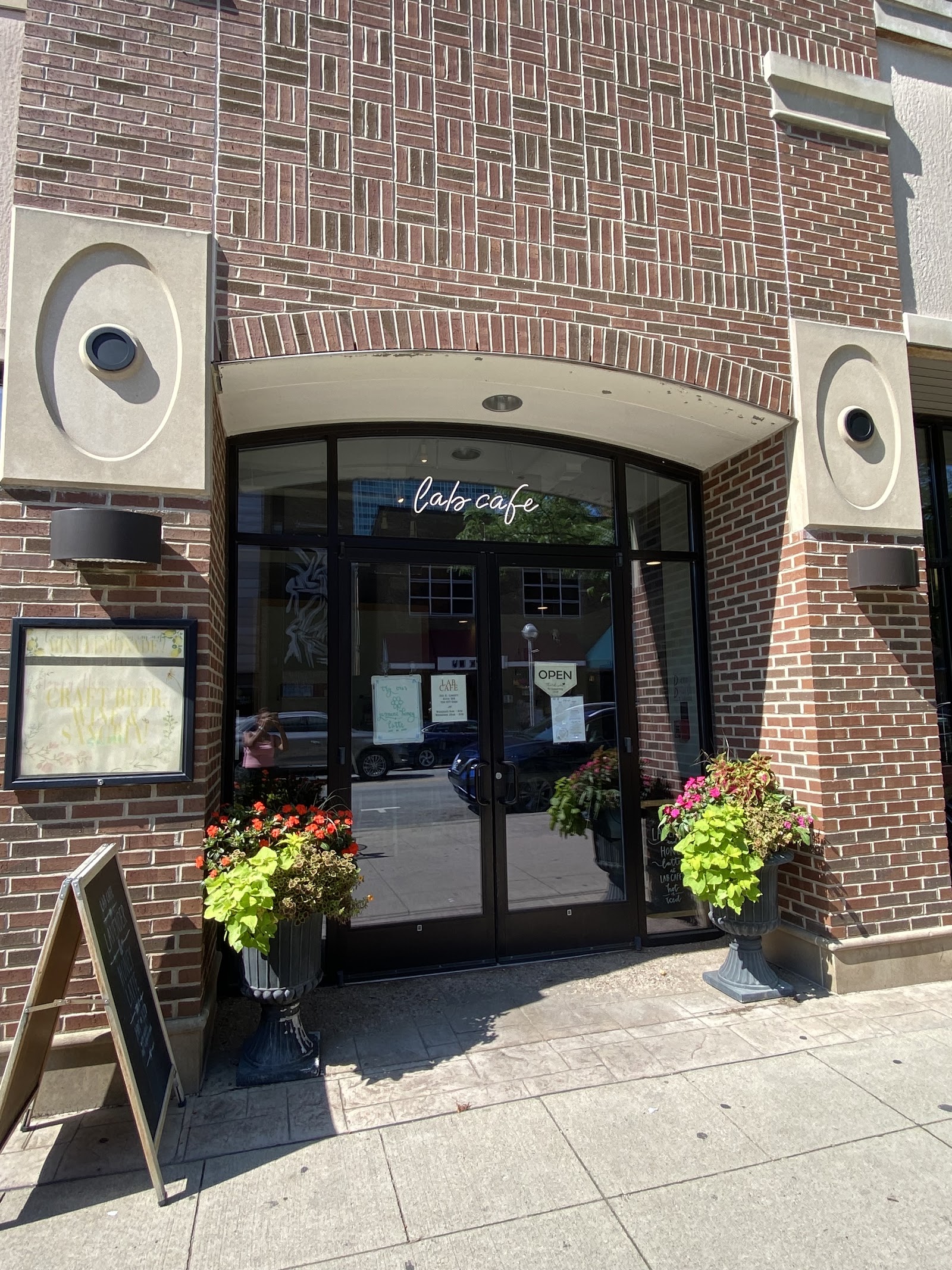 lab cafe — photo