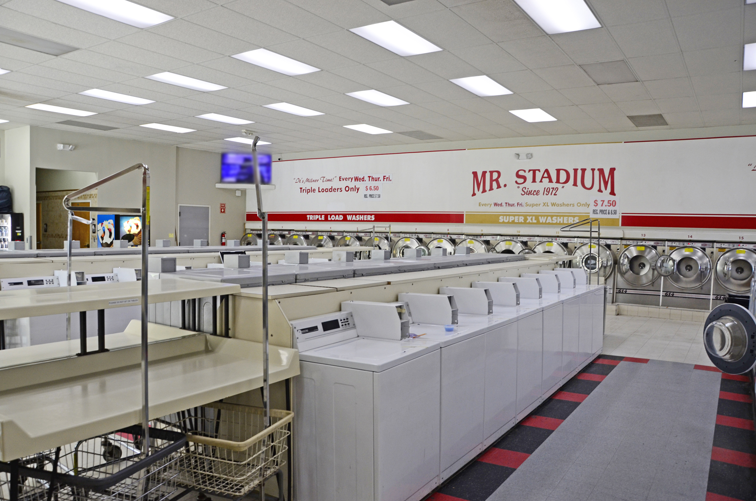 Mr. Stadium Coin Laundry — photo