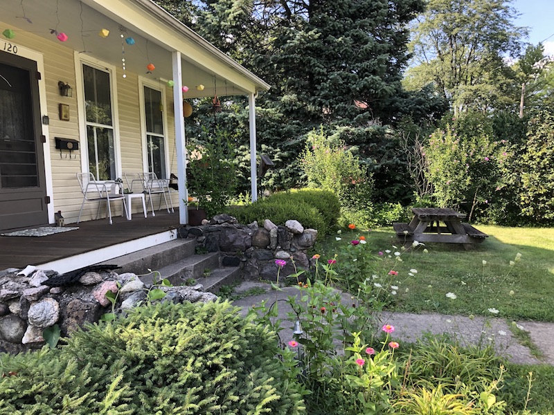 The Himalayan Lodge, Short Term Rental, walk downtown, Ann Arbor, MI — photo